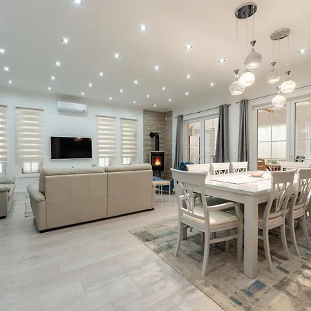 Grand Slam - Luxury Pool & Tennis Villa Privlaka (Zadar)