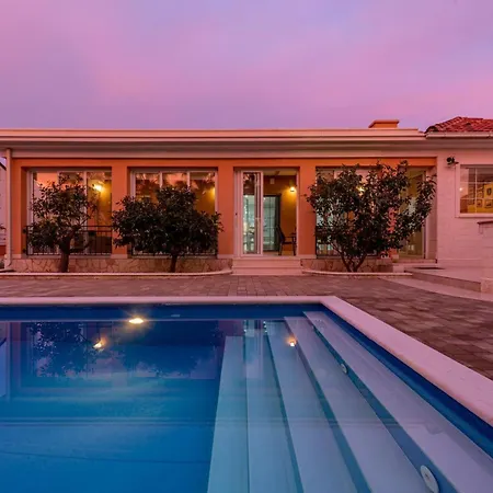 Grand Slam - Luxury Pool & Tennis Villa Privlaka (Zadar)