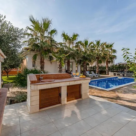 Villa Grand Slam - Luxury Pool & Tennis Privlaka (Zadar)