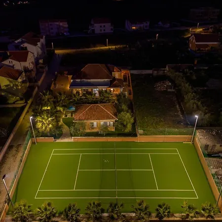Villa Grand Slam - Luxury Pool & Tennis